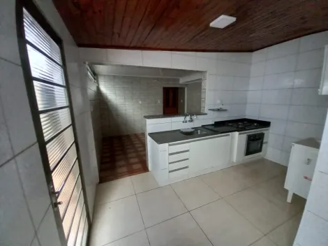 Alugar Casas / Padrão em Ribeirão Preto R$ 1.400,00 - Foto 5