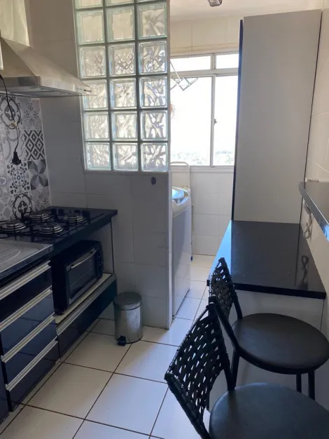 Alugar Apartamentos / Padrão em Ribeirão Preto R$ 1.600,00 - Foto 4