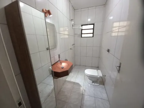 Alugar Casas / Padrão em Ribeirão Preto R$ 1.800,00 - Foto 9