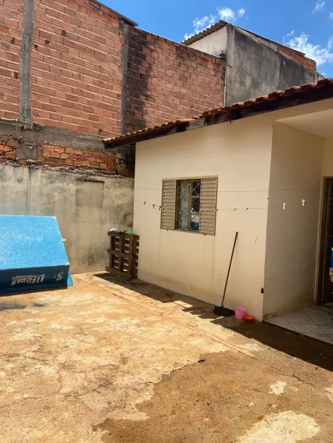 Alugar Casas / Padrão em Ribeirão Preto R$ 1.100,00 - Foto 4