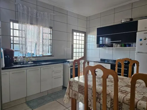 Comprar Casas / Padrão em Ribeirão Preto R$ 200.000,00 - Foto 1