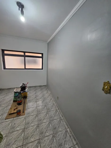 Alugar Apartamentos / Padrão em Ribeirão Preto R$ 790,00 - Foto 2