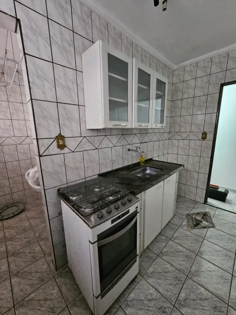 Alugar Apartamentos / Padrão em Ribeirão Preto R$ 790,00 - Foto 4