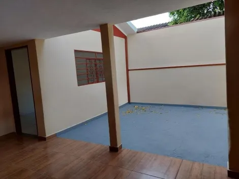 Alugar Casas / Padrão em Ribeirão Preto R$ 1.550,00 - Foto 1