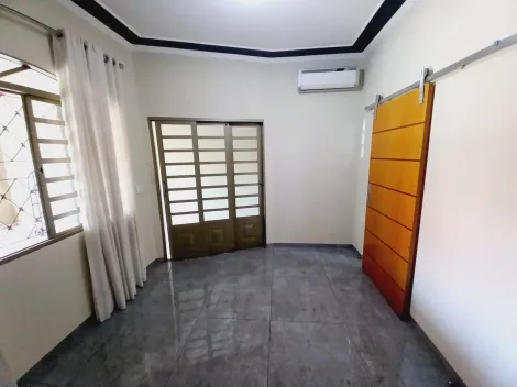 Alugar Casas / Padrão em Ribeirão Preto R$ 2.200,00 - Foto 8