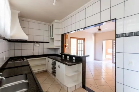 Comprar Casas / Padrão em Ribeirão Preto R$ 679.000,00 - Foto 4