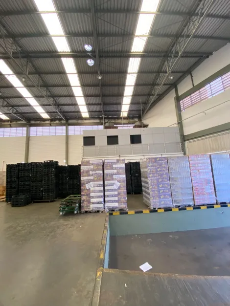imagem 4 - Galpão comercial de 890m² amplo para locação - Jardim do Trêvo imagem 4 - Galpão comercial de 890m² amplo para locação - Jardim do Trêvo