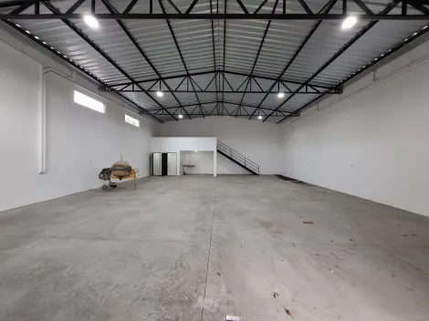 imagem 2 - Galpão de 250m² com 02 lavabos para locação - Loteamento Belvedere imagem 2 - Galpão de 250m² com 02 lavabos para locação - Loteamento Belvedere