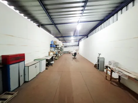 imagem 3 - Galpão comercial de 200m² com 02 banheiros para locação em condomínio - Cravinhos imagem 3 - Galpão comercial de 200m² com 02 banheiros para locação em condomínio - Cravinhos