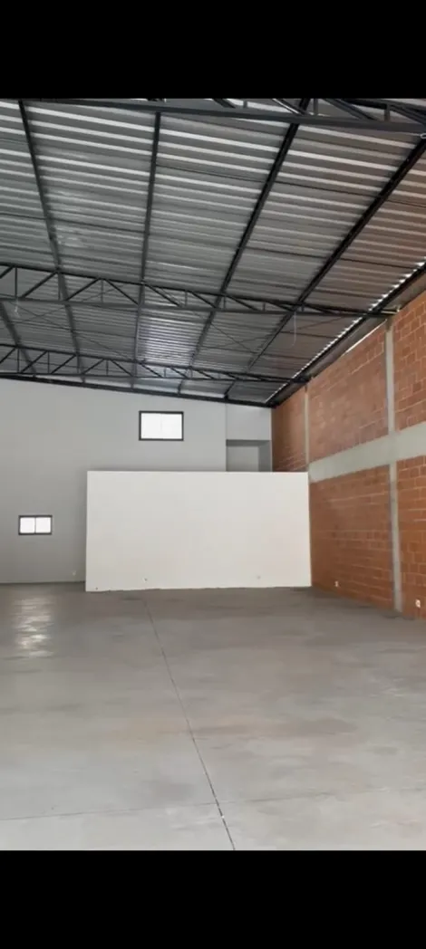 imagem 1 - Galpão de 290m² com 02 lavabos para locação - Parque das Gaivotas imagem 1 - Galpão de 290m² com 02 lavabos para locação - Parque das Gaivotas