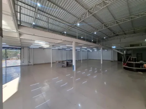 imagem 1 - Galpão comercial de 661m² com 02 escritório para locação - Cravinhos imagem 1 - Galpão comercial de 661m² com 02 escritório para locação - Cravinhos